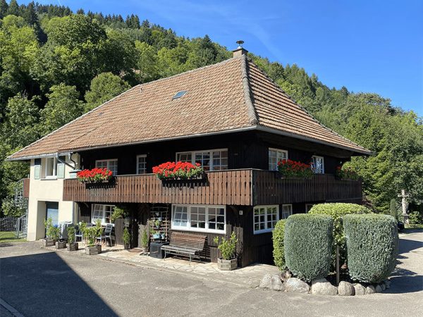Alter Bauernhof mit Anbau